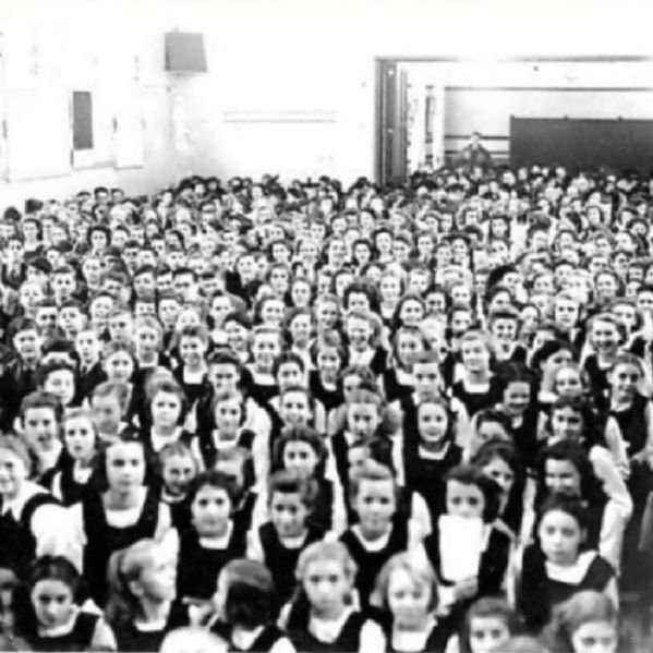 1945